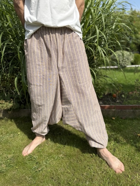 Haremki Sand Flow — beżowe spodnie unisex z naturalnej tkaniny