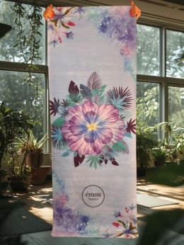 Mata podróżna do jogi – lekka, składana i zawsze gotowa na Twoją praktykę.