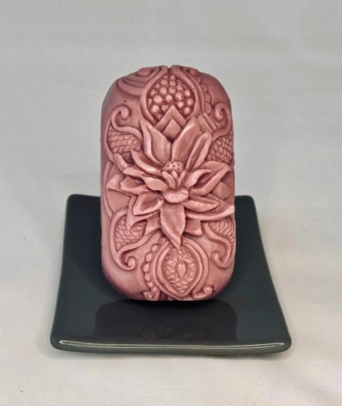 Ręcznie robione mydło w kształcie kwiatu lotosu z czarnego mydła afrykańskiego