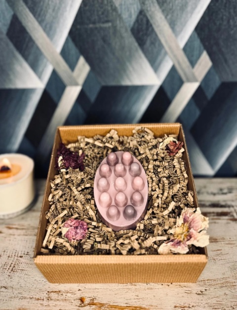 Ręcznie robione mydło w kształcie masażera